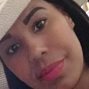 Meet your Posher, Esperanza